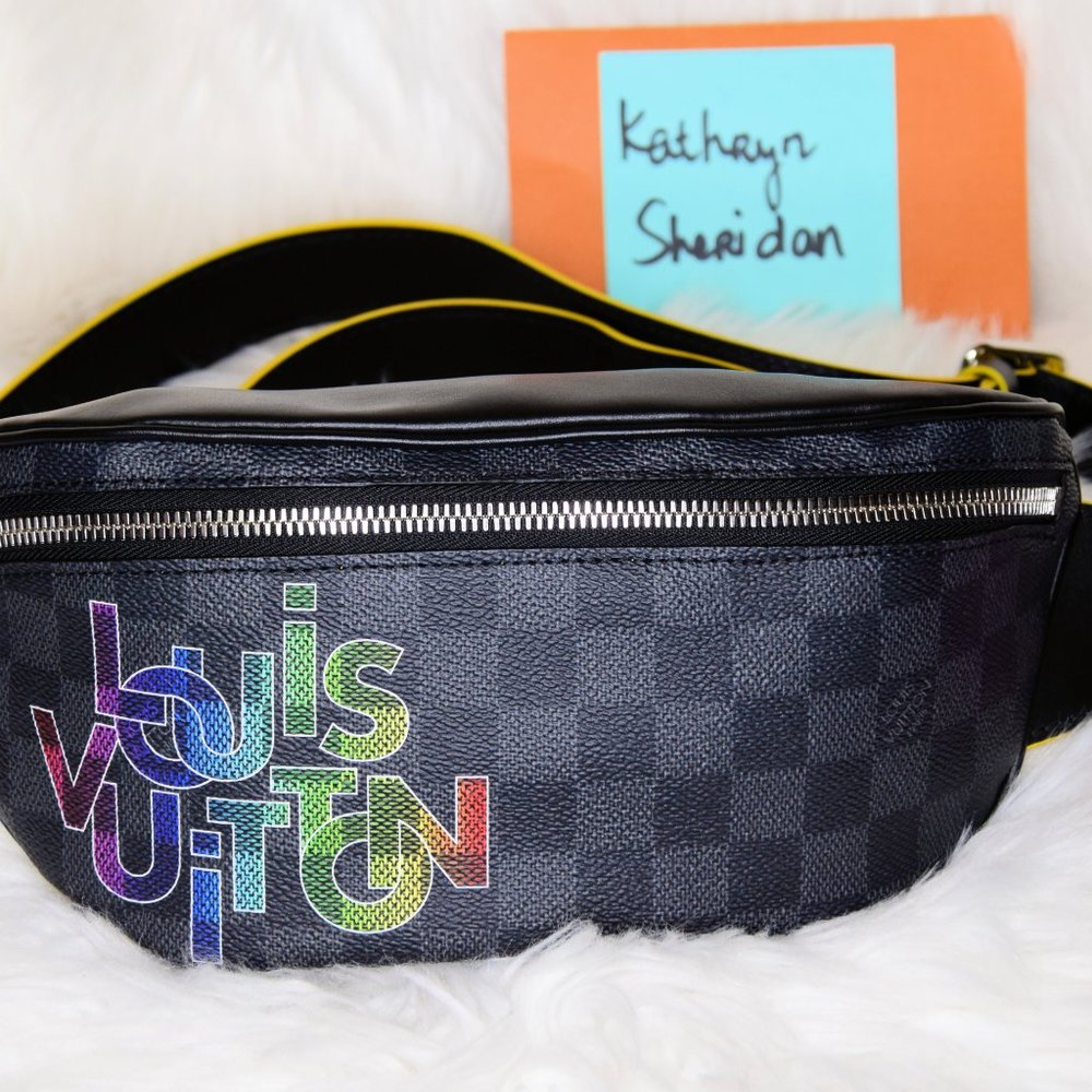 NEW UNUSED LOUIS VUITTON DAMIER GRAPHITE BUMBAG - Picture 9 of 15